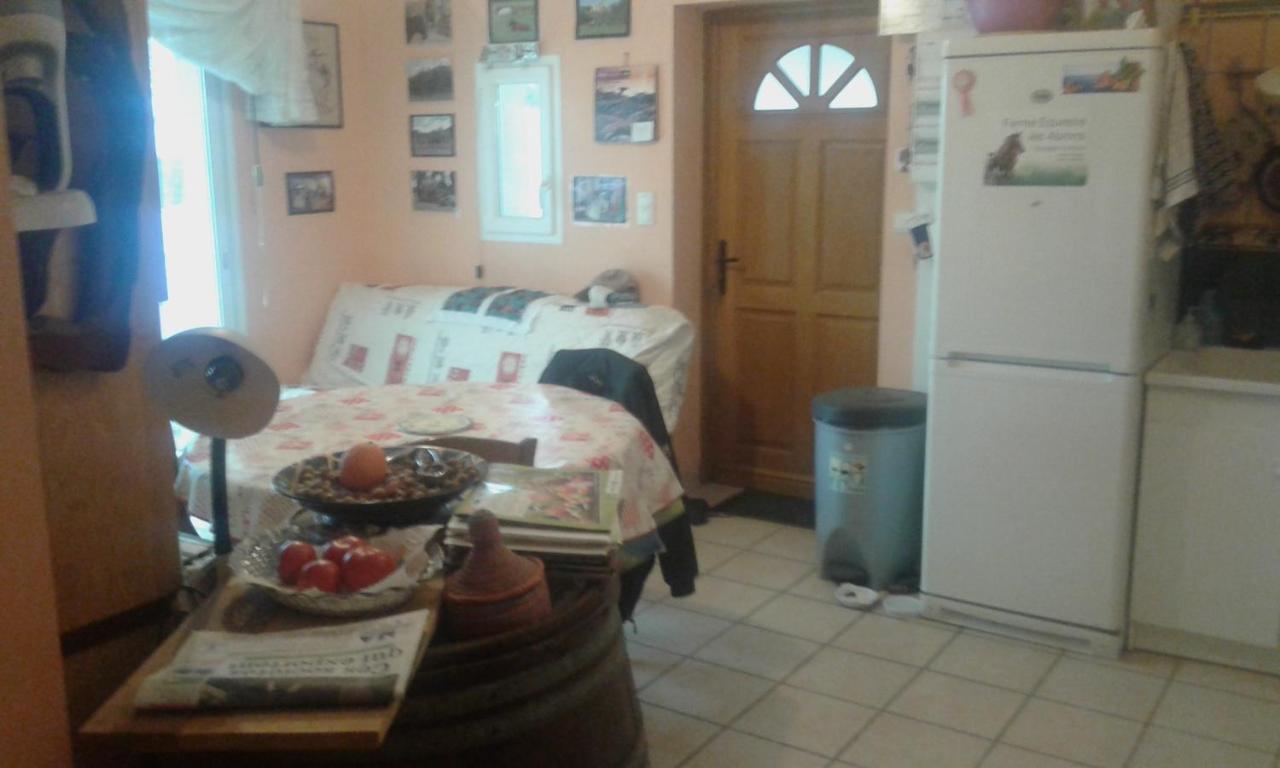 Ferme Equestre Des Abrons Villa Pailloles Bagian luar foto